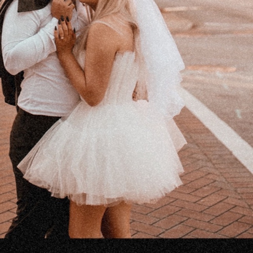 strapless tulle dress - Picture 3 of 3